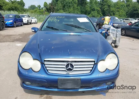 2002 Mercedes-Benz C 230 из США, поврежденный, VIN WDBRN47J42A241800